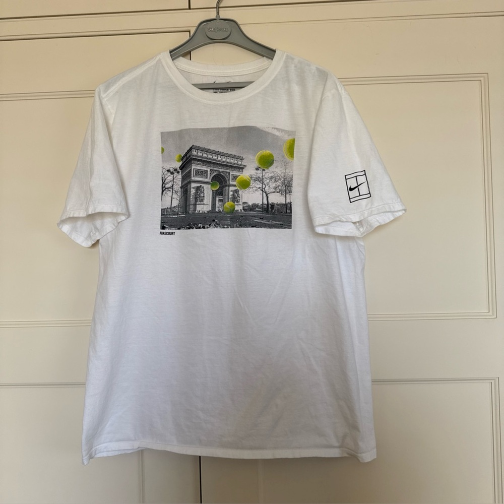Nike Graphic Tennis  Tee Shirt Men’s Size Large